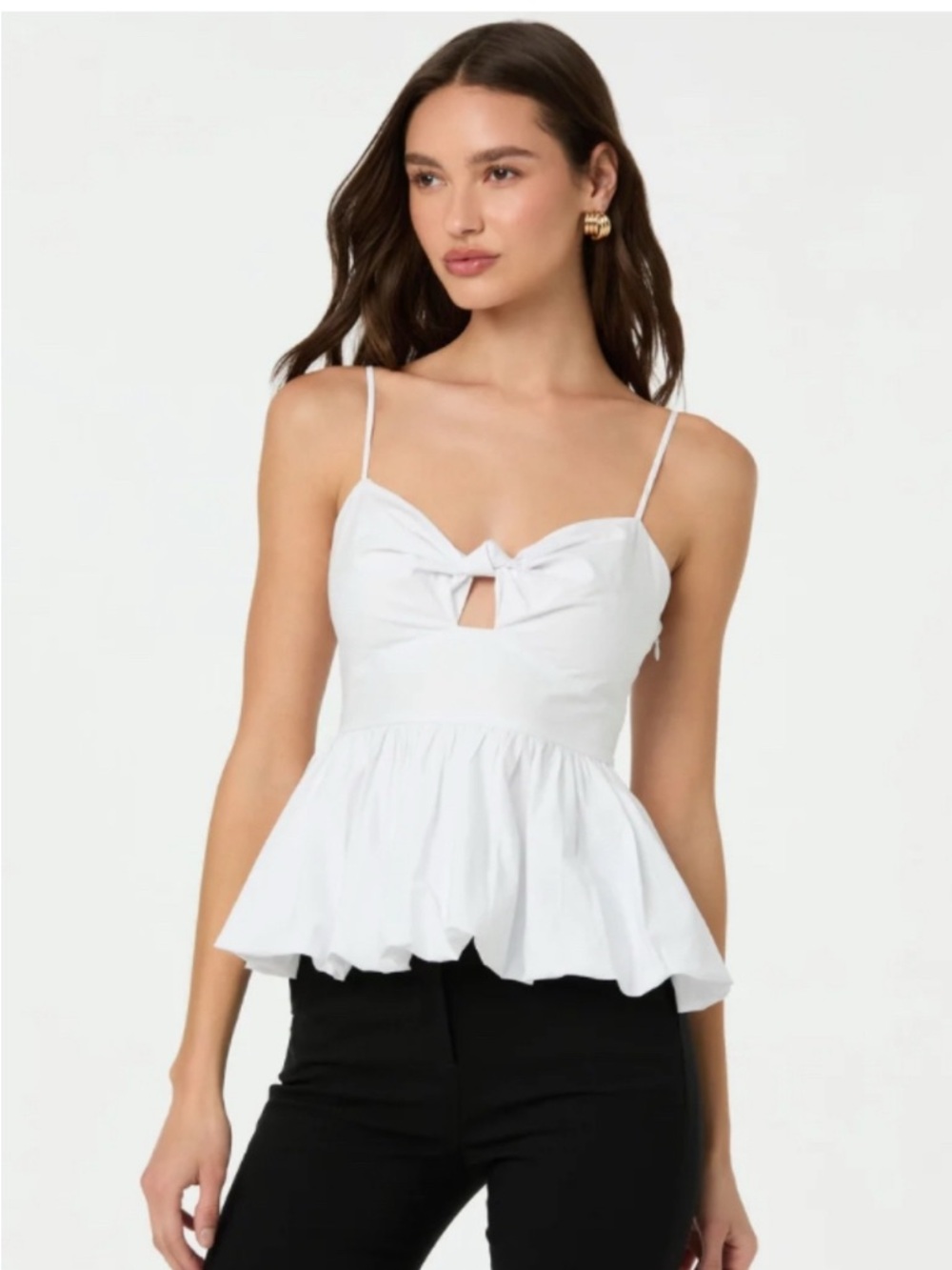 Astr the Label Twist Front Bubble Hem Top